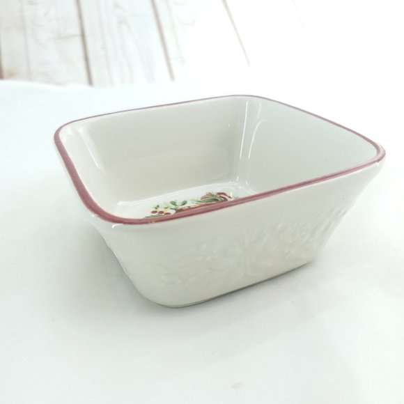 Longaberger Nature's Garland White Square Ceramic Holiday Dessert Bowl - Picture 3 of 10